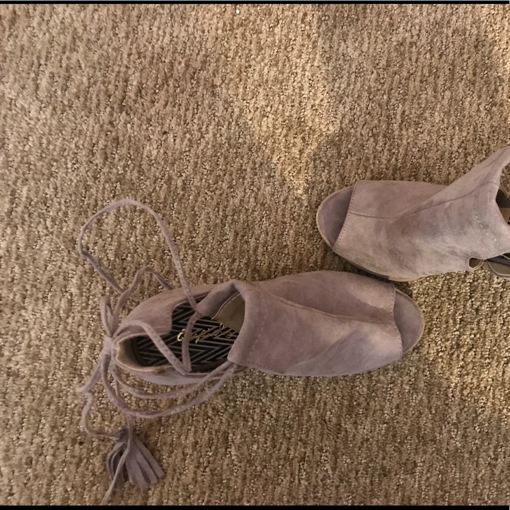 open toe booties - Picture 2 of 3